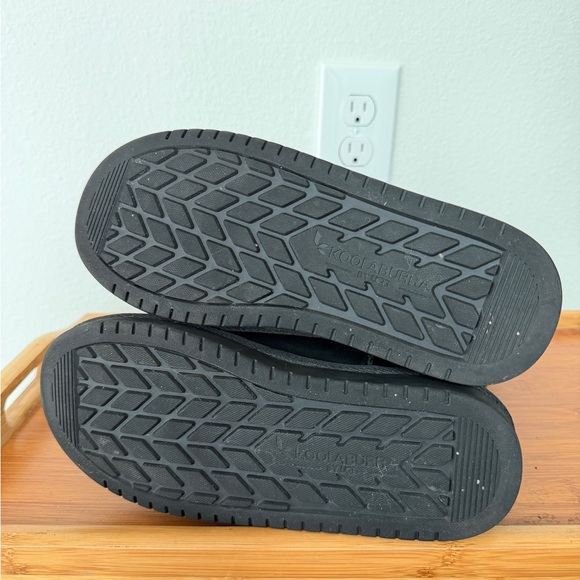 Koolaburra by UGG Victoria Boots Suede Black Kids Sz 3 Triple Bows Winter Cozy - Picture 6 of 12